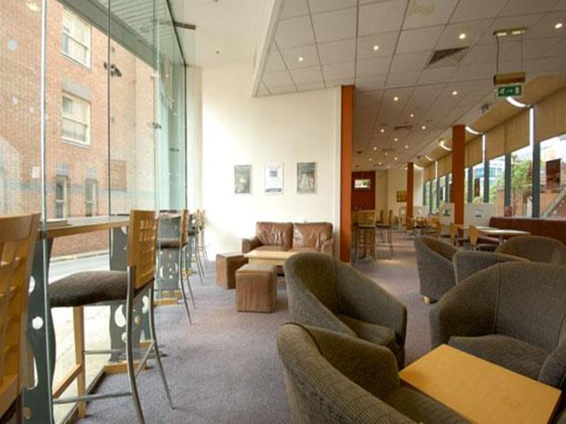 Travelodge Leeds Central المظهر الخارجي الصورة