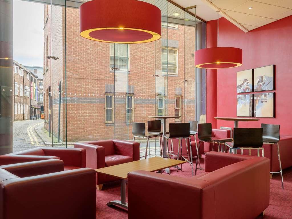 Travelodge Leeds Central المطعم الصورة