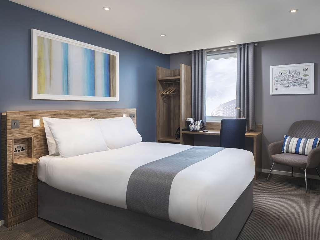 Travelodge Leeds Central الغرفة الصورة