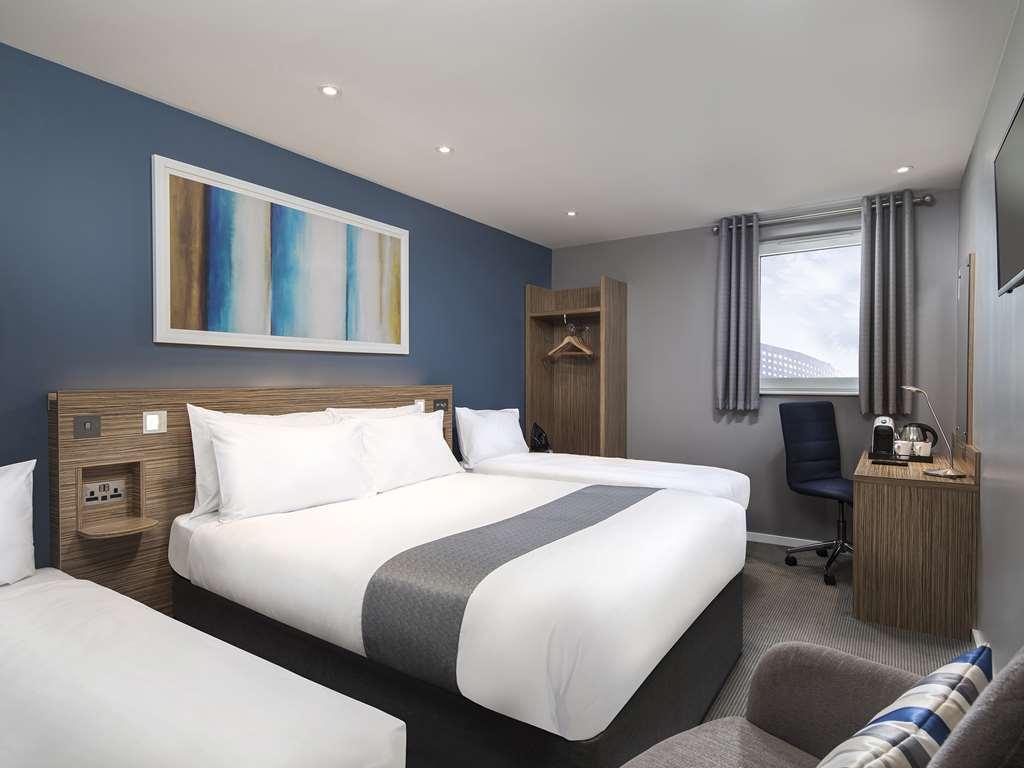 Travelodge Leeds Central الغرفة الصورة
