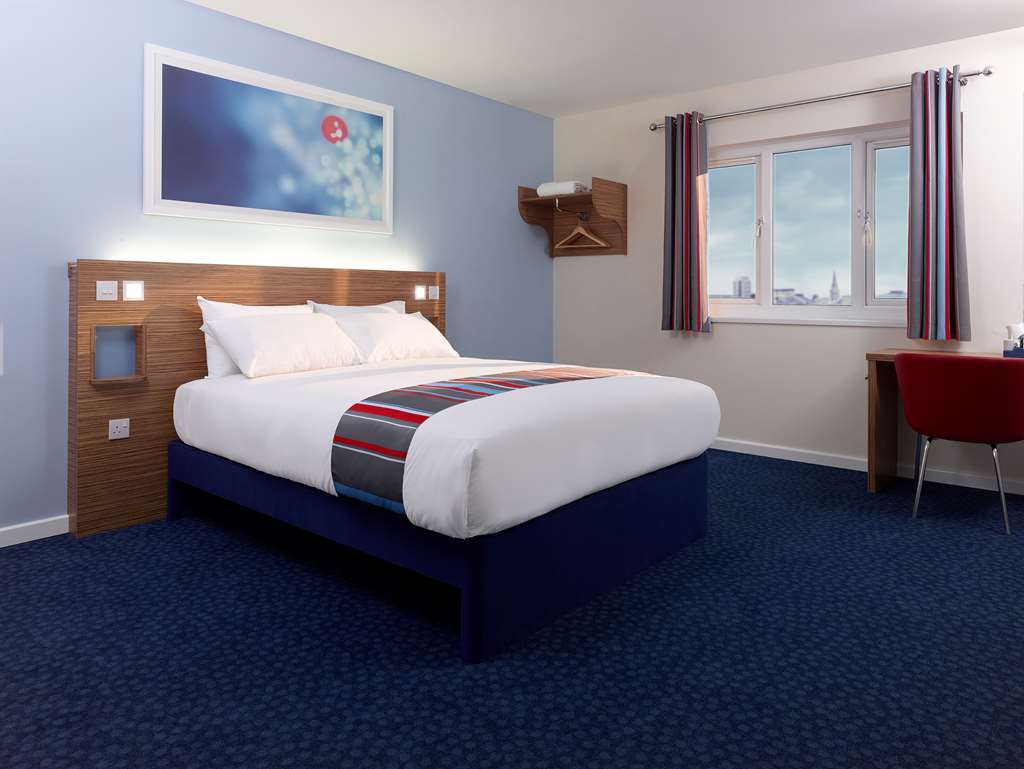 Travelodge Leeds Central الغرفة الصورة