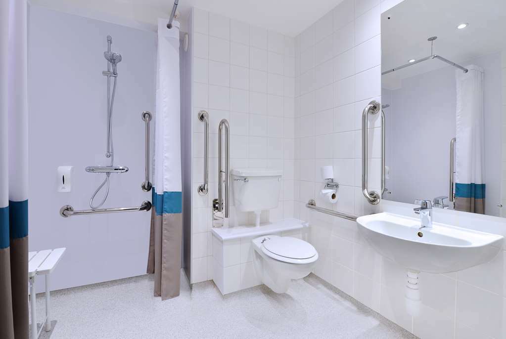 Travelodge Leeds Central الغرفة الصورة